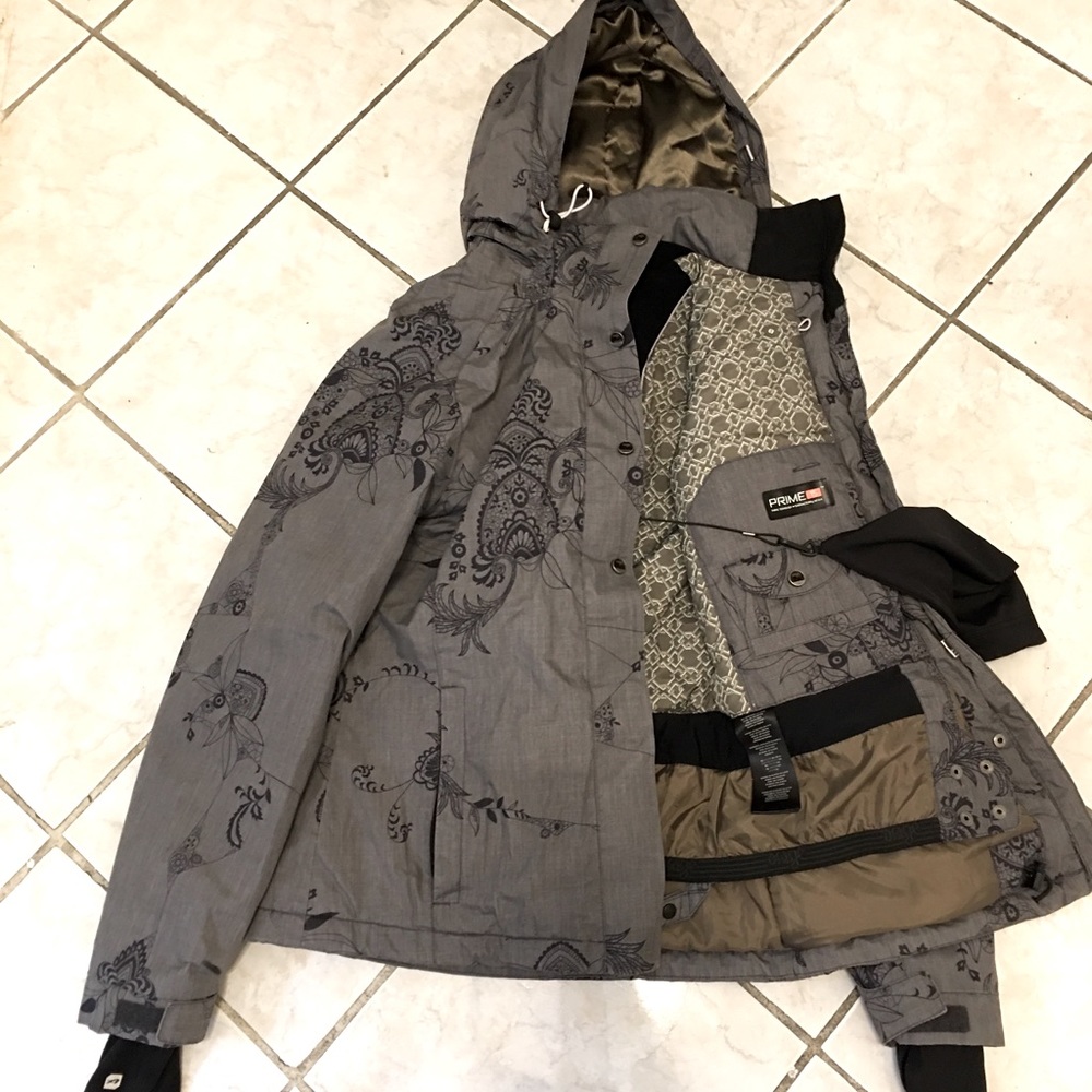 Snowboarding Jacket Size M